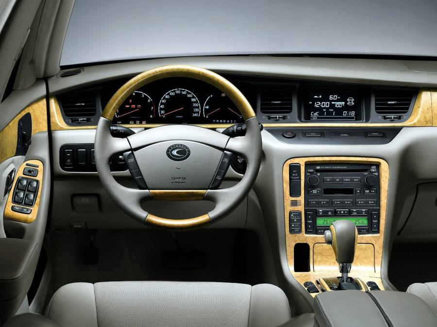  Hyundai Centennial 2005 года  (фото 2 из 5)